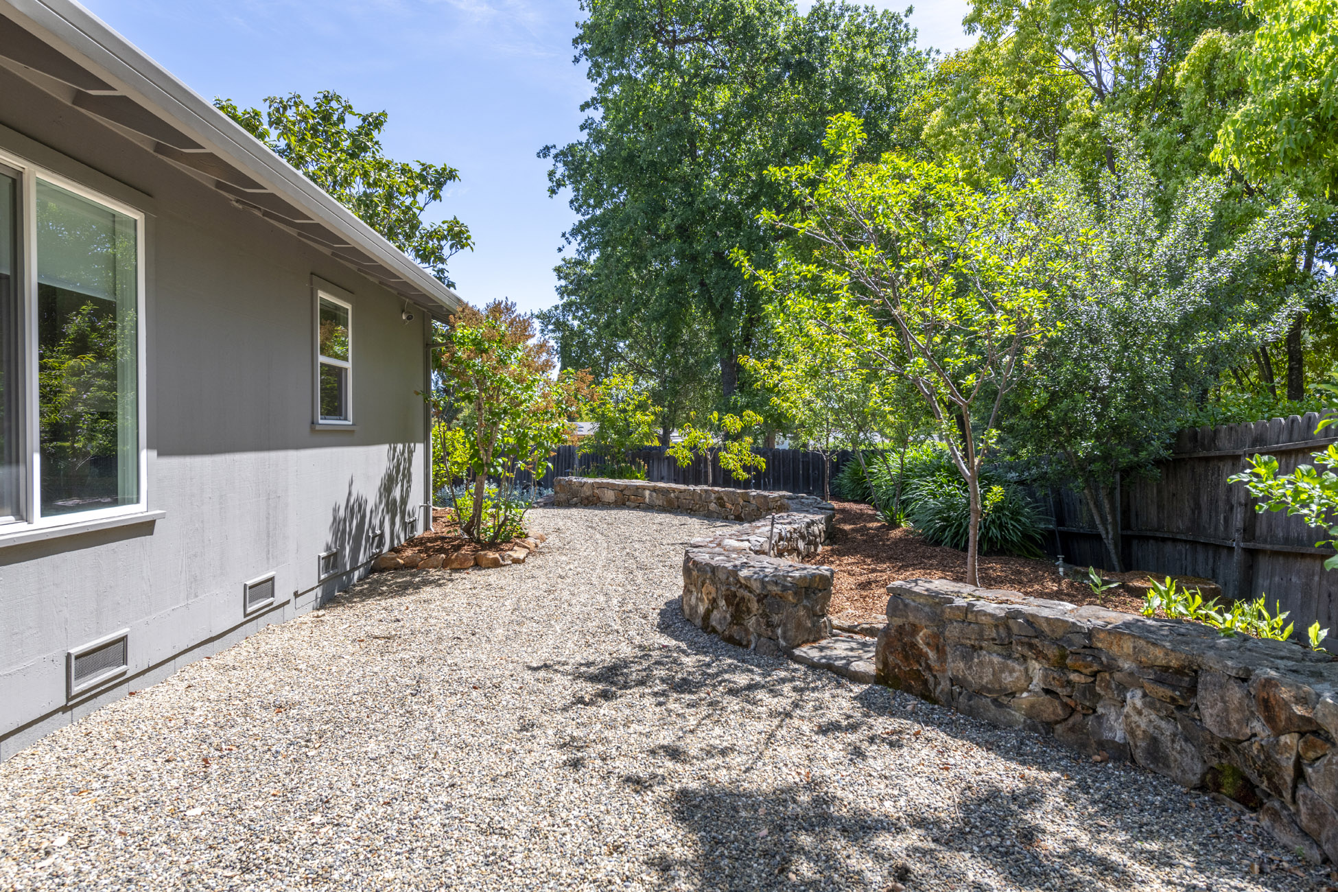 2501 Pinot Way