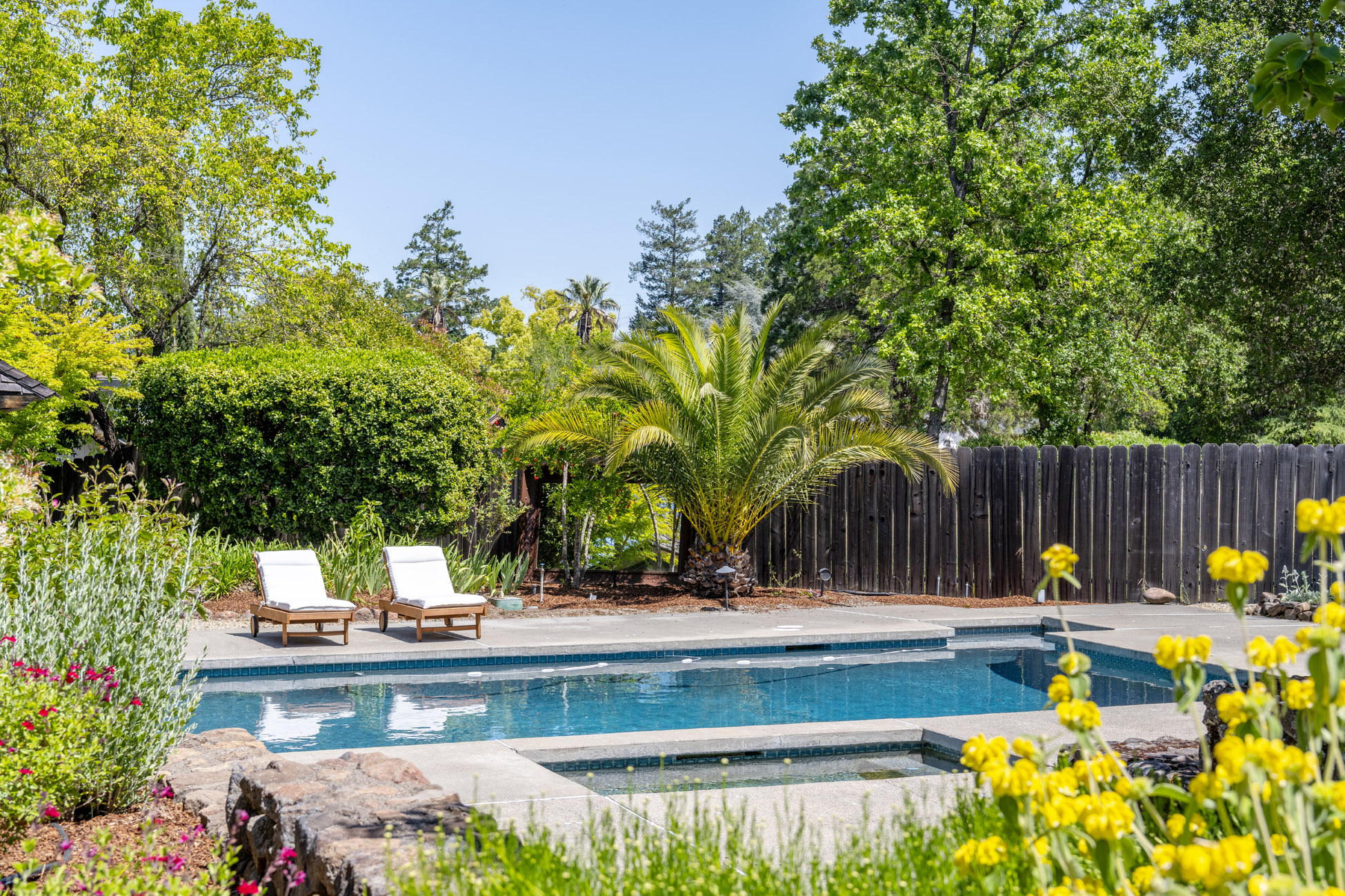 2501 Pinot Way