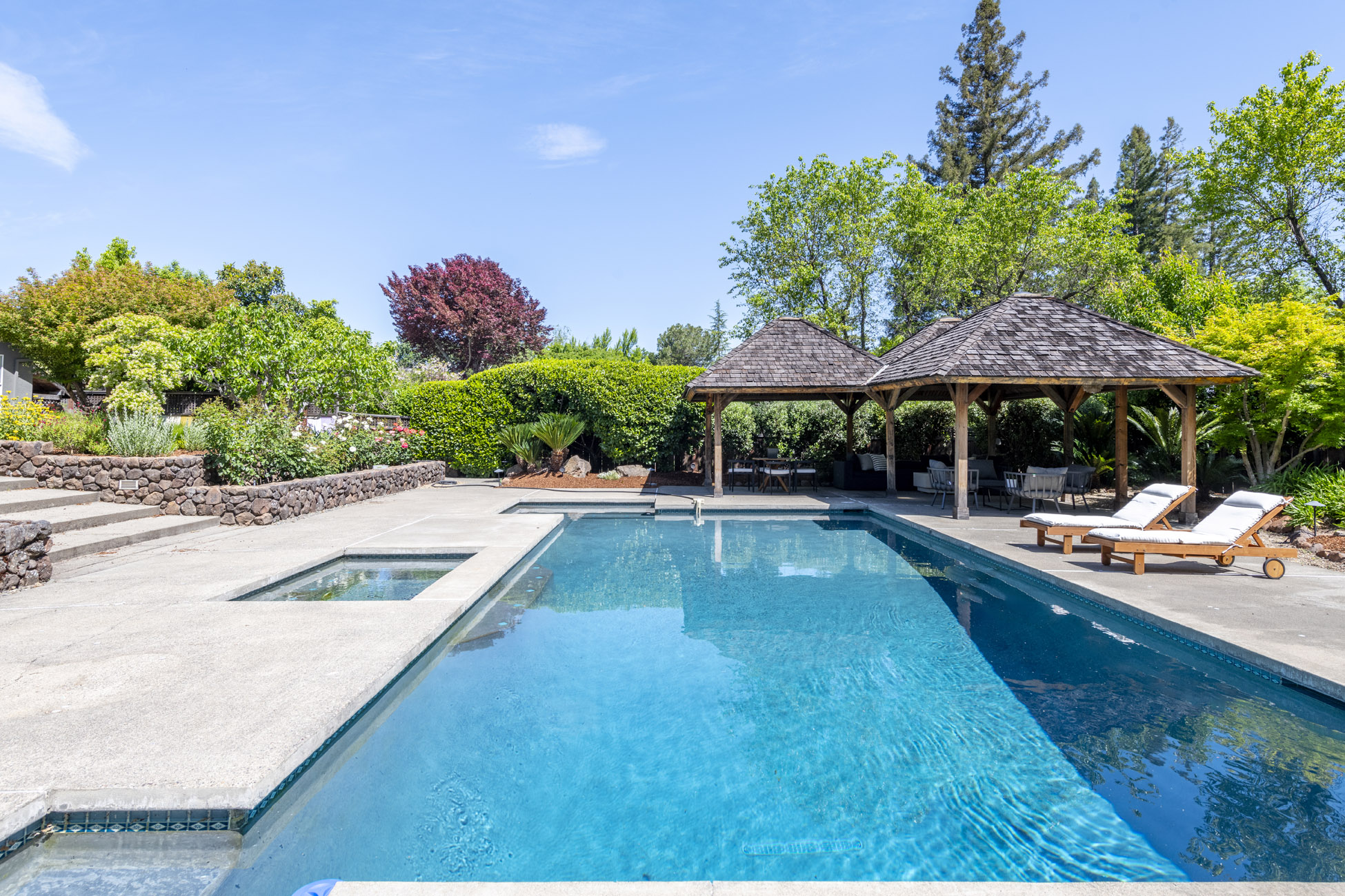 2501 Pinot Way