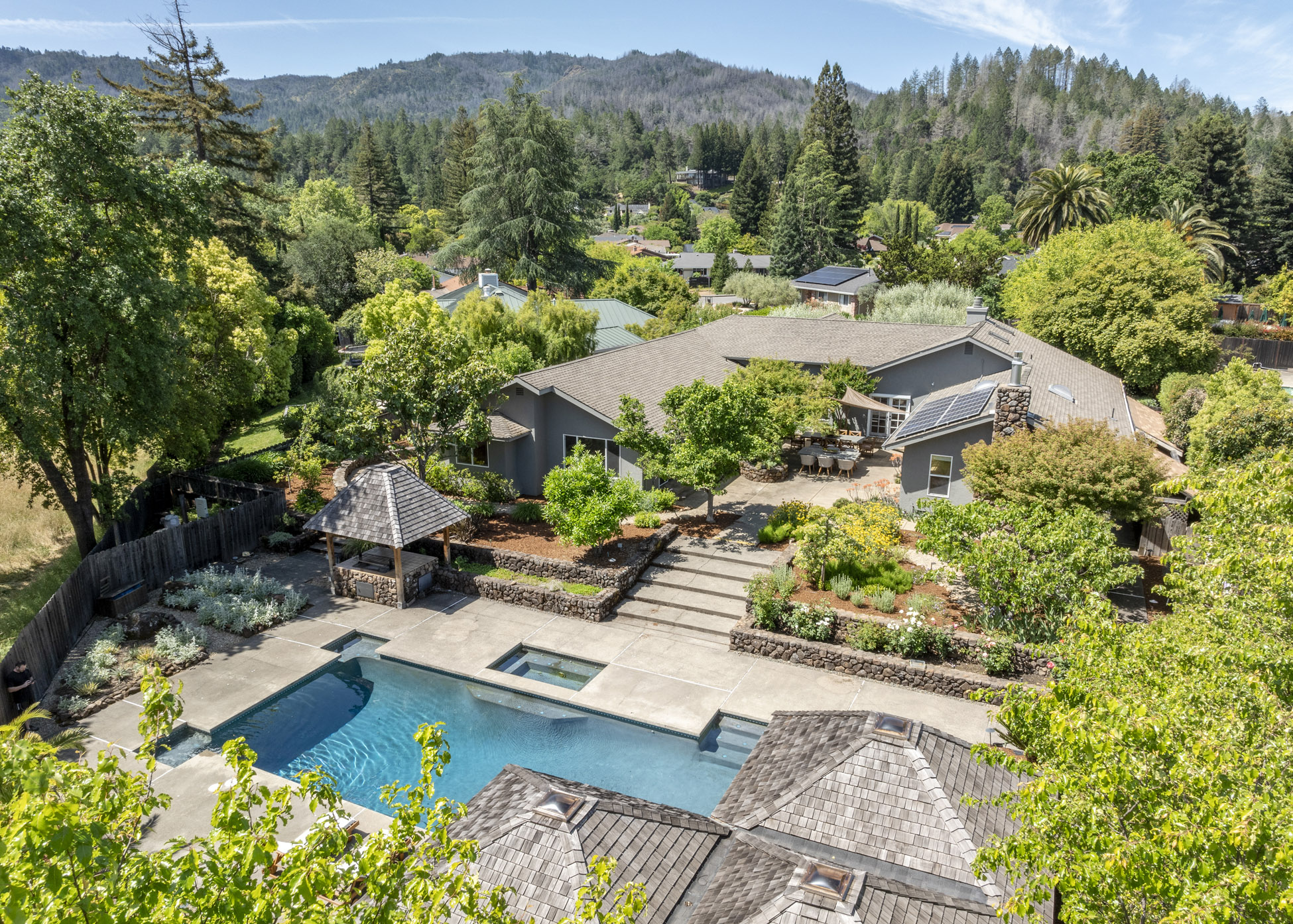 2501 Pinot Way